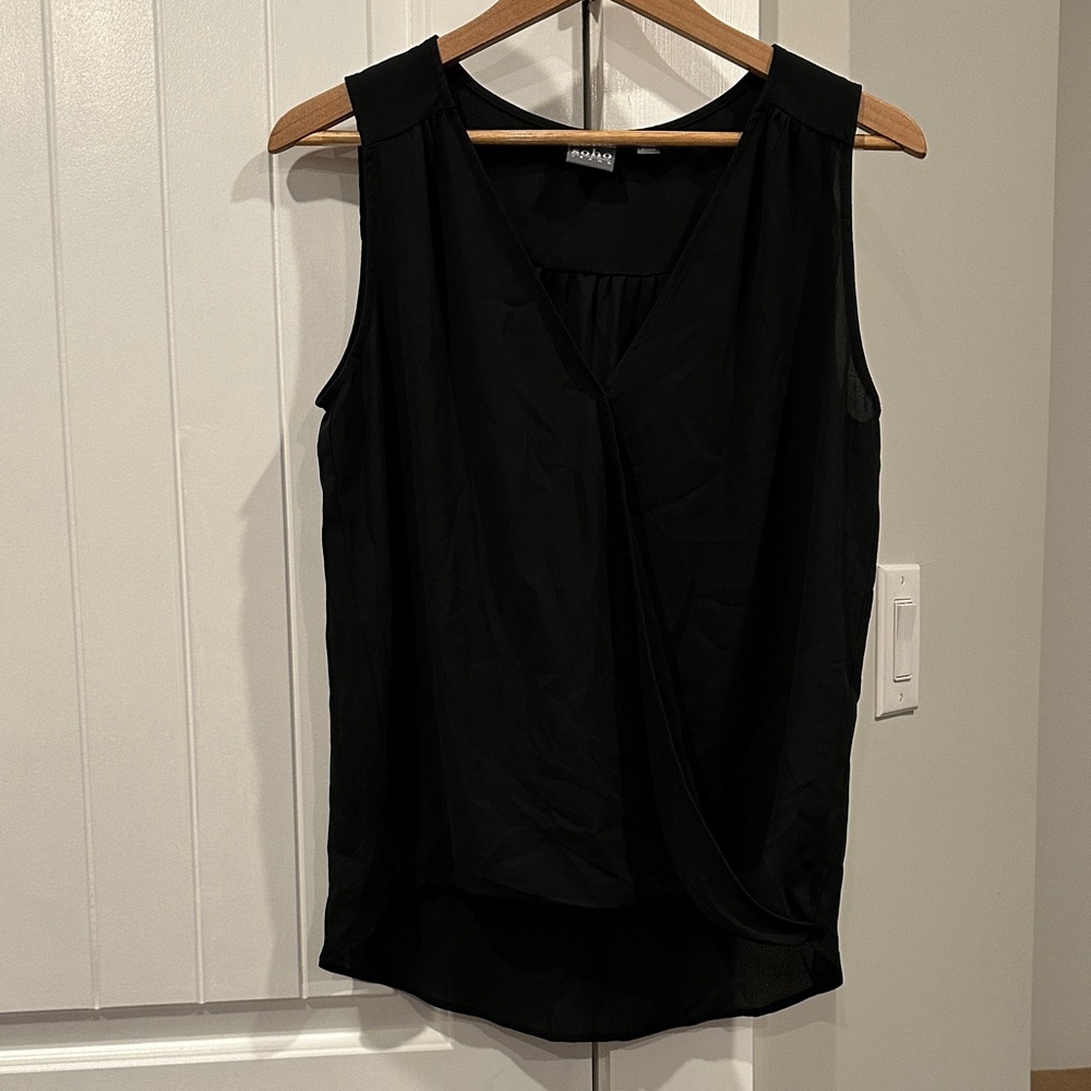 New York & Company Black Sleeveless Blouse